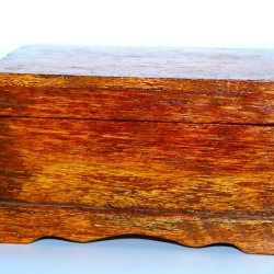 Boîte en bois de palmier