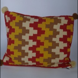 Coussin en laine artisanal
